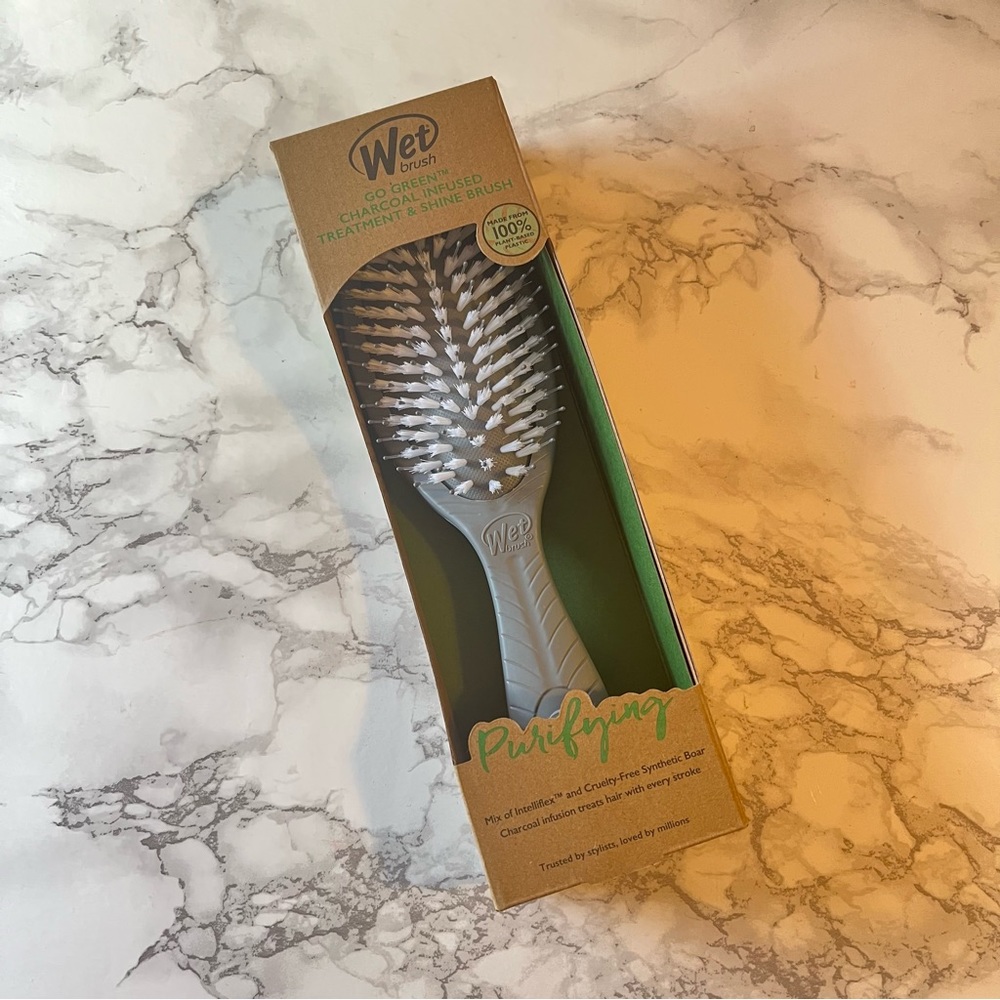 NWT Wet Brush Go Green Charcoal Infused Hairbrush
